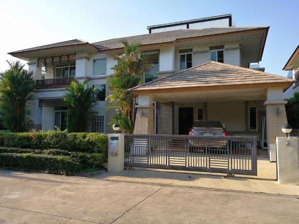 Nusasiri Sukhumvit 103 main view