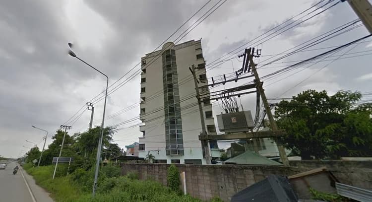 P. Pinklao Condominium main view