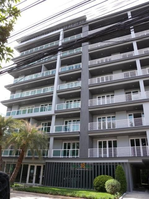 Rawee Waree Residence main view