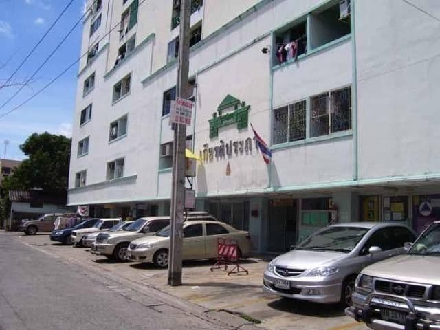 Kiatprapa Condo Town main view