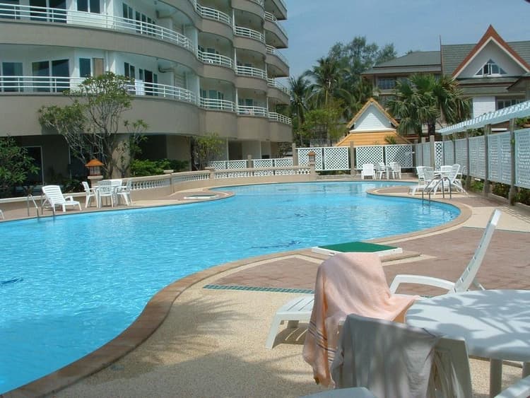 Baan Ruen Rom Cha-am main view