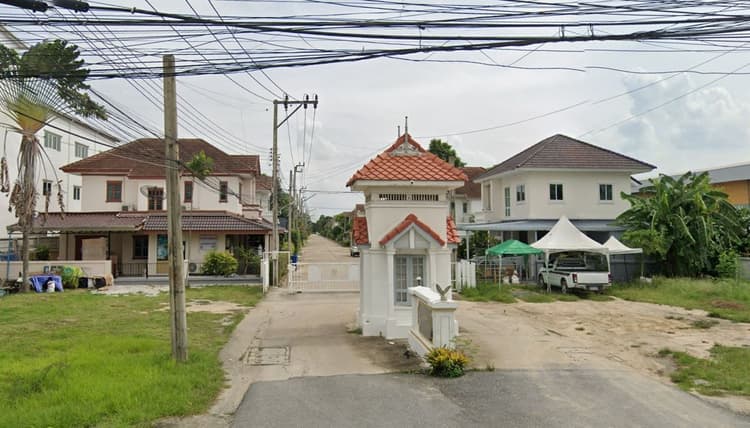 Piya Wararom 3 Village main view