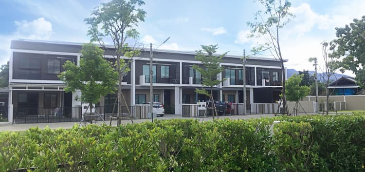 Karnkanok Town 3 main view