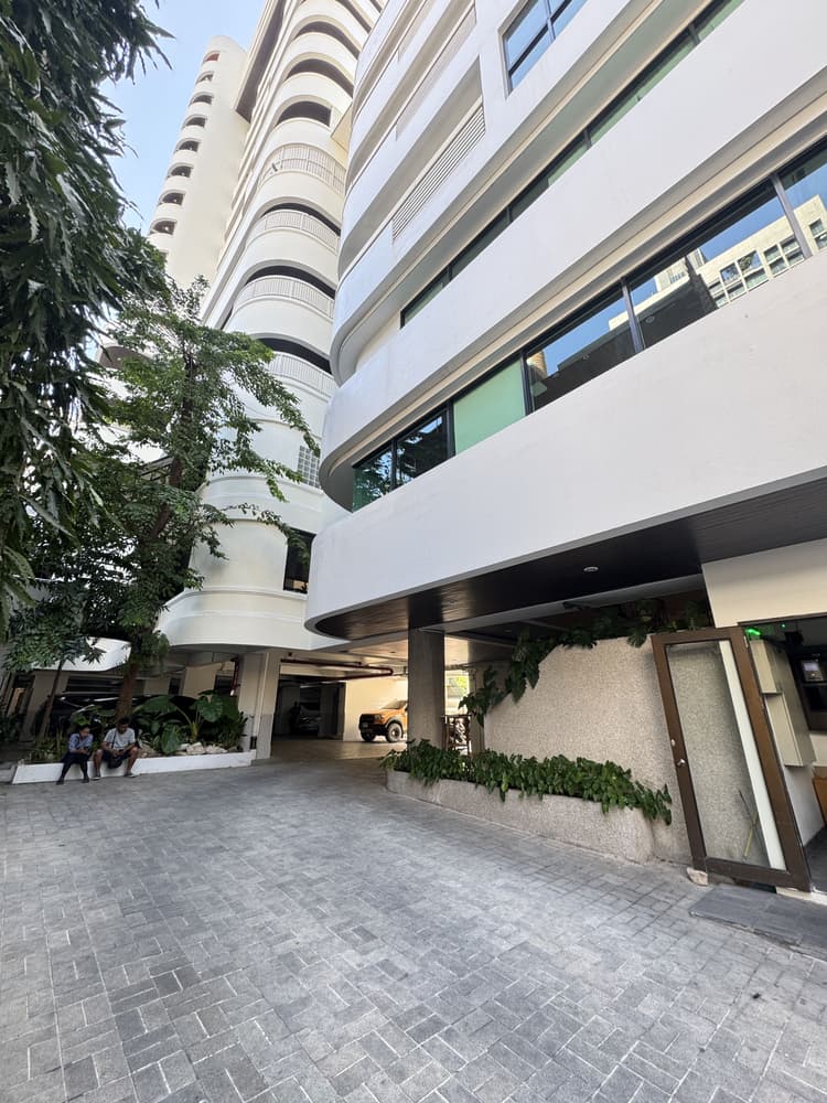 The Lanai Private Residence main view