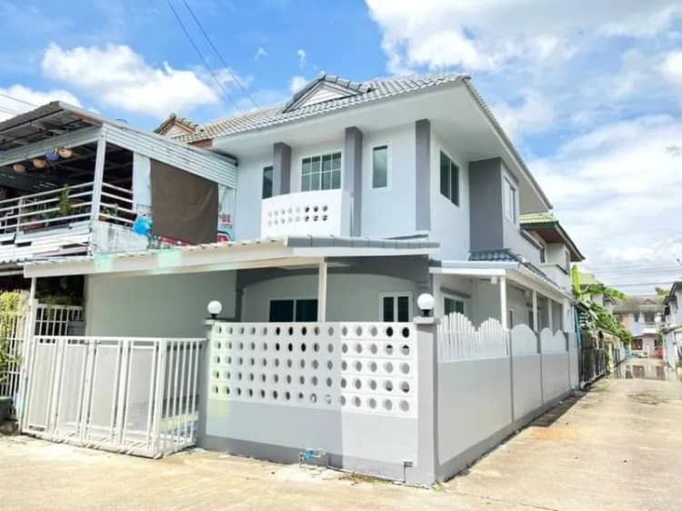 Ladda Ville 4 Ban Kluai-Sai Noi main view