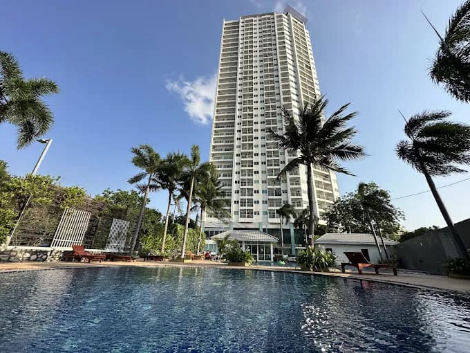 AD Hyatt Condominium main view