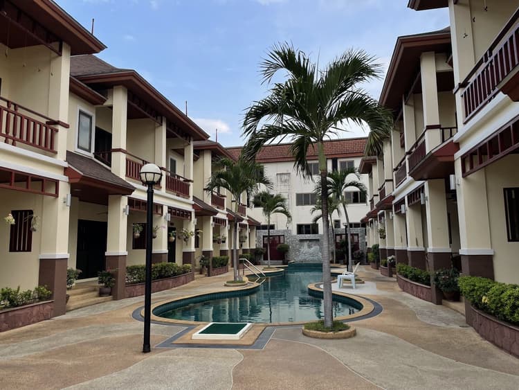 Thai Paradise North main view