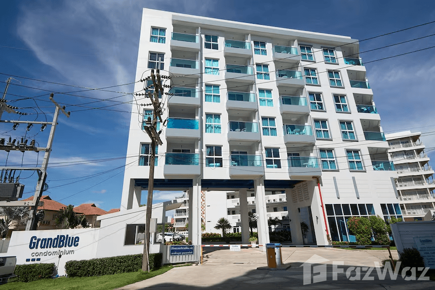 แกรนด์บลู คอนโดมิเนียม