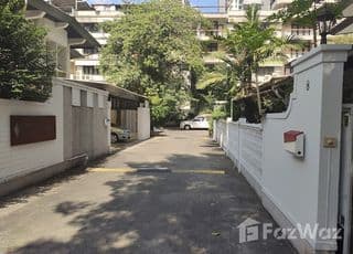 White Mansion main image