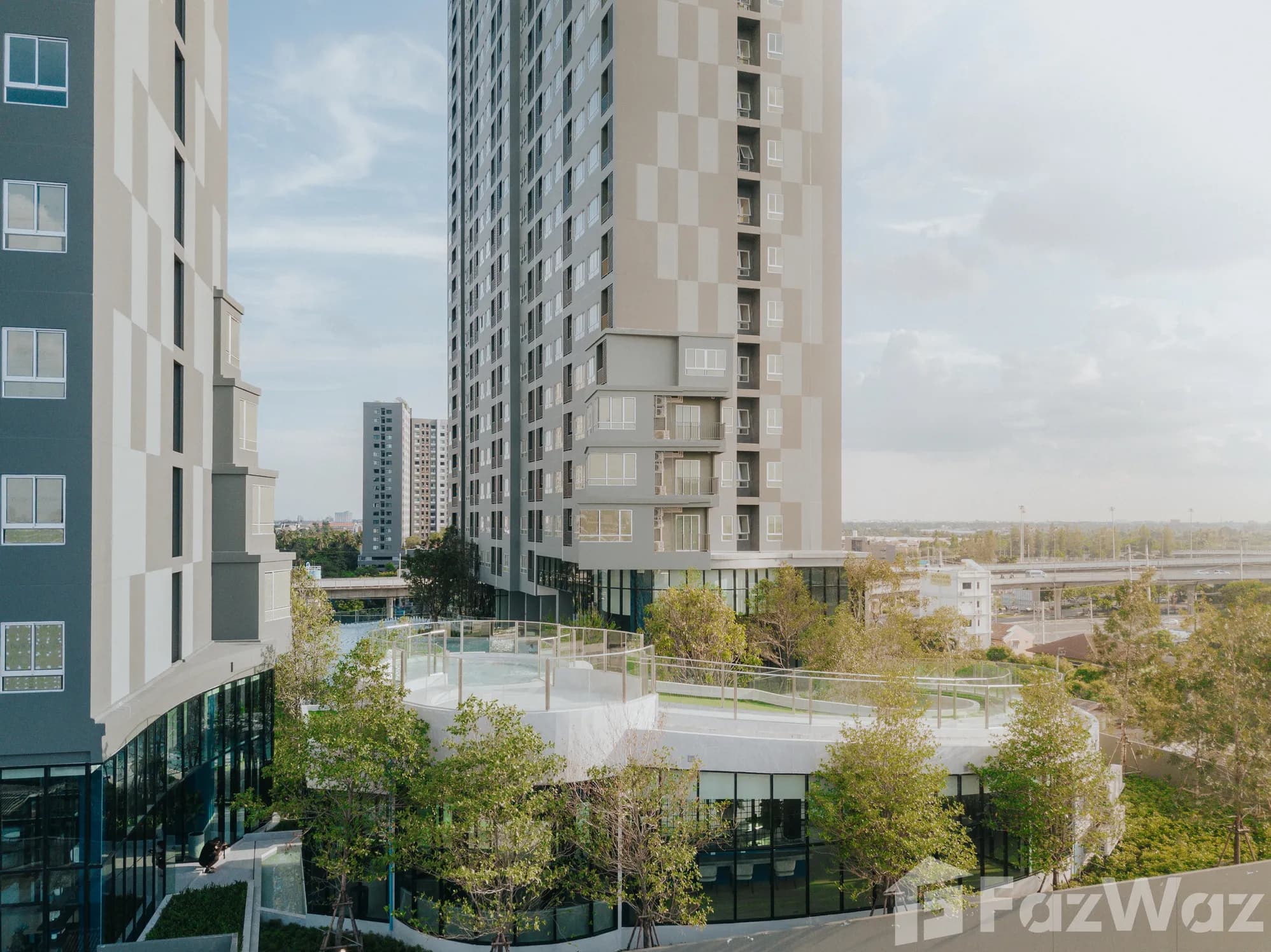 Elio Sathorn - Wutthakat