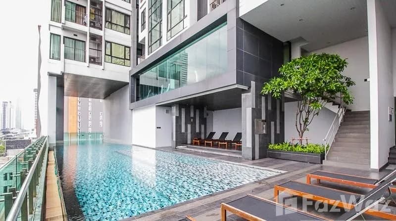 Fuse Sathorn - Taksin
