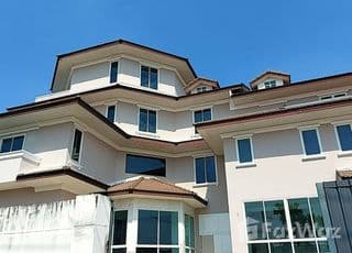 Kristada Nakhon Chaeng Watthana main image