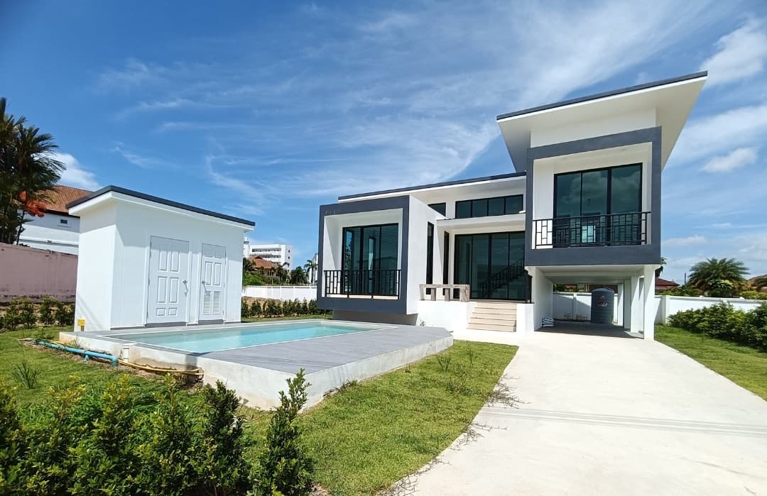 MAE PHIM PROPERTY/SilverseaHouse Co., Ltd background image