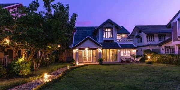 Lanna Property background image