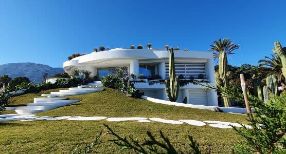 24/7 Real Estate Co. Ltd. background image