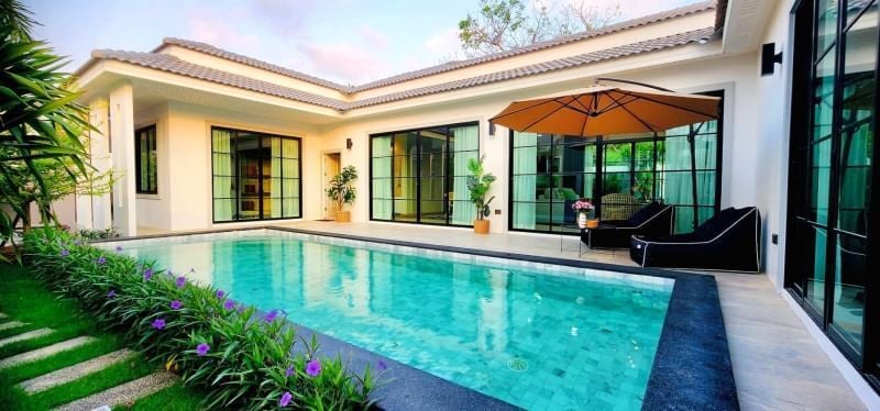 Project Name Living 17 At Siam Country