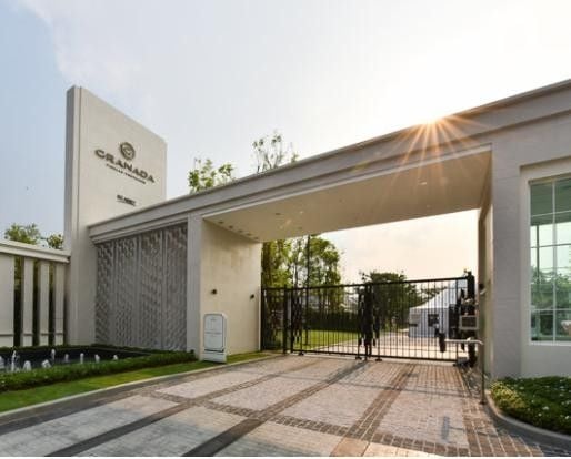 Project Name Granada Pinklao