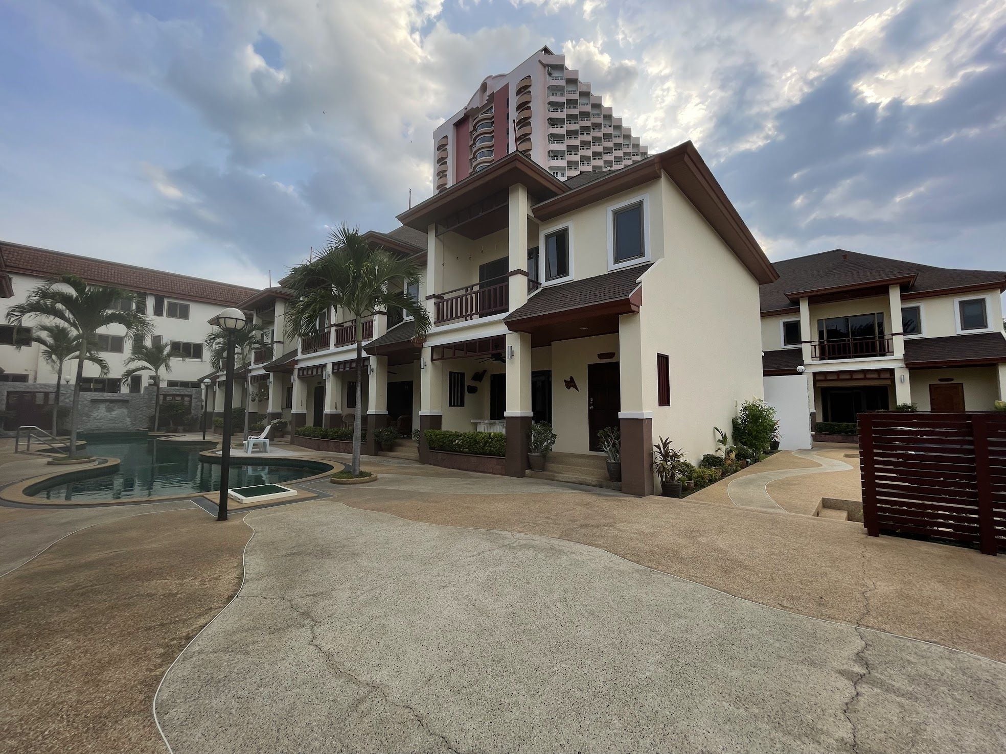 Project Name Thai Paradise North