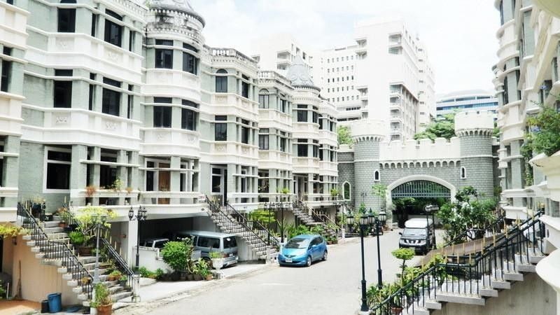 Project Name Moo Baan Chicha Castle