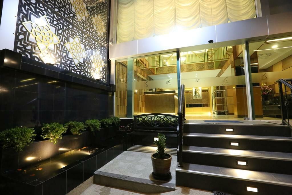 Project Name RoomQuest Suvarnabhumi Airport