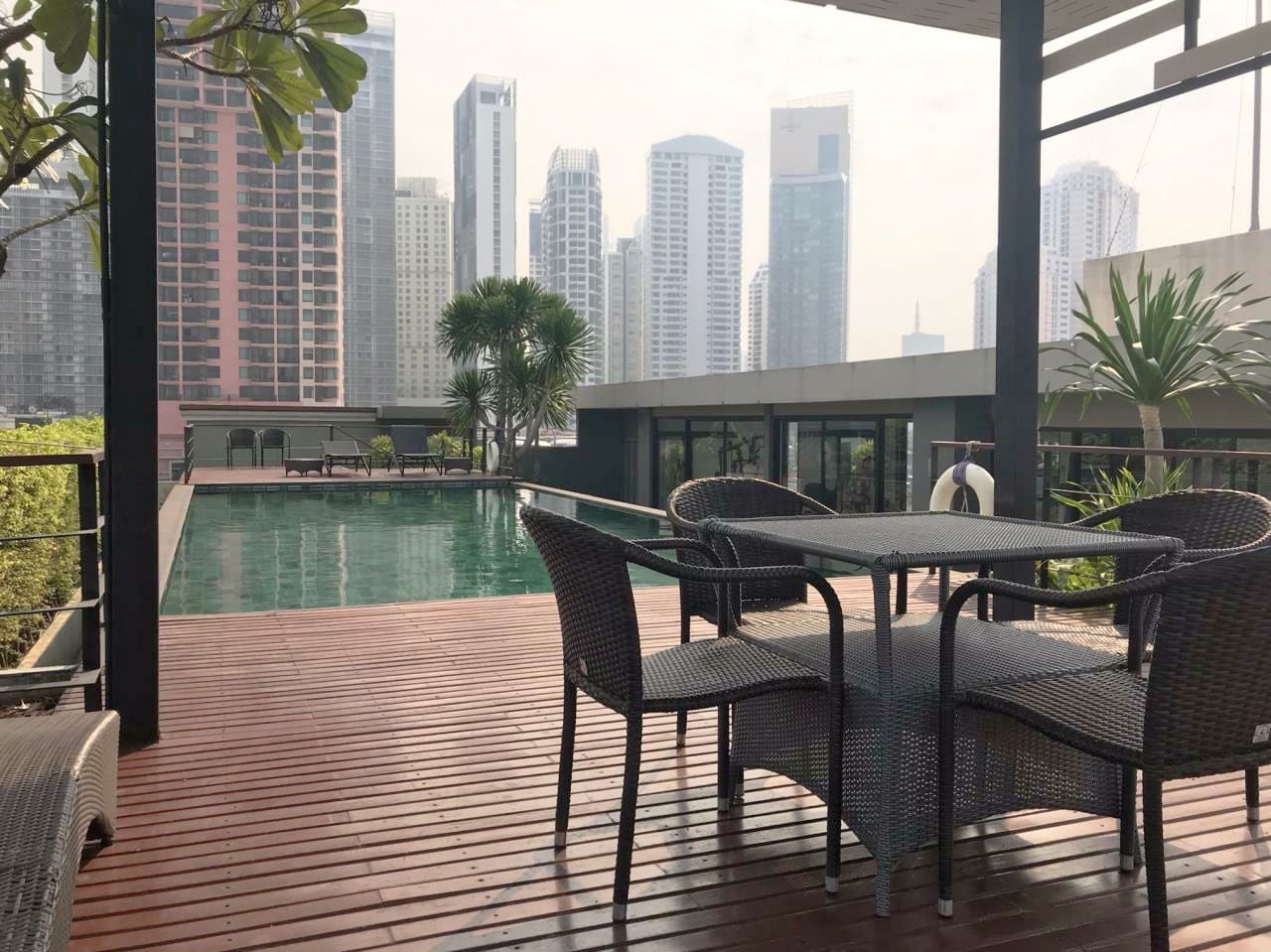 Project Name XVI The Sixteenth Condominium