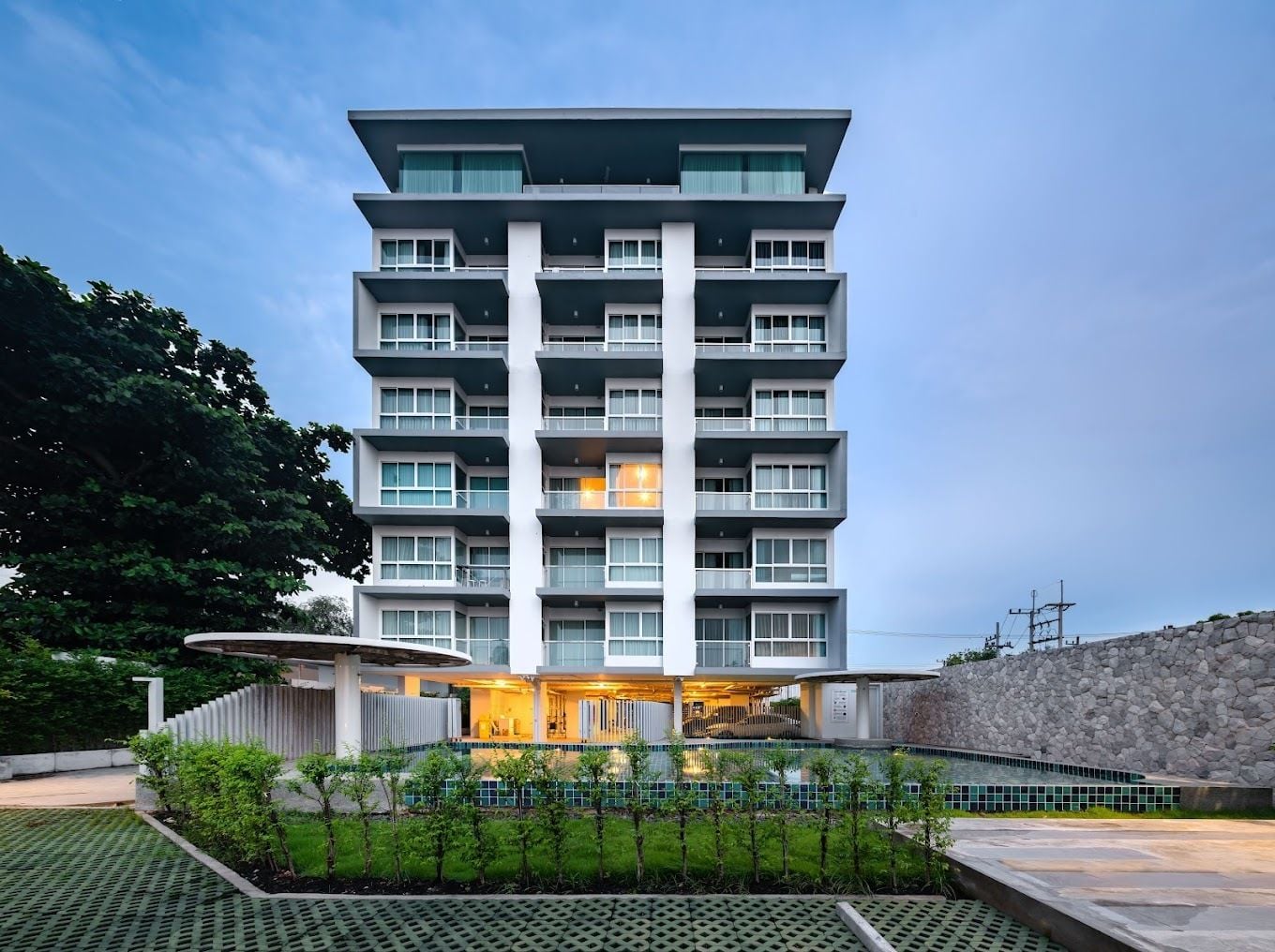 Project Name Seadream @Sriracha