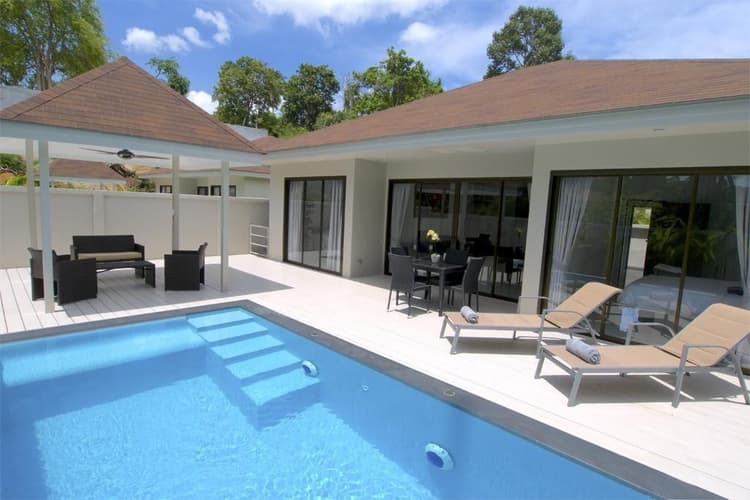 CoconutsPalm Resort main view