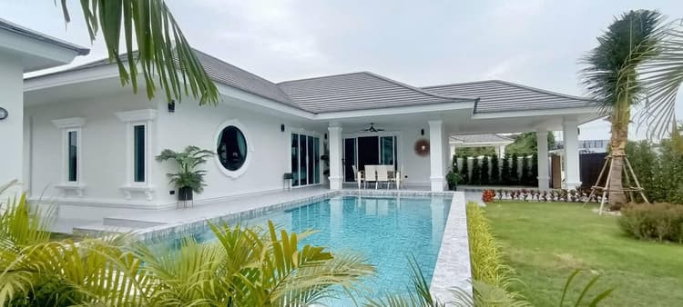 THE PYNE HUAHIN main view