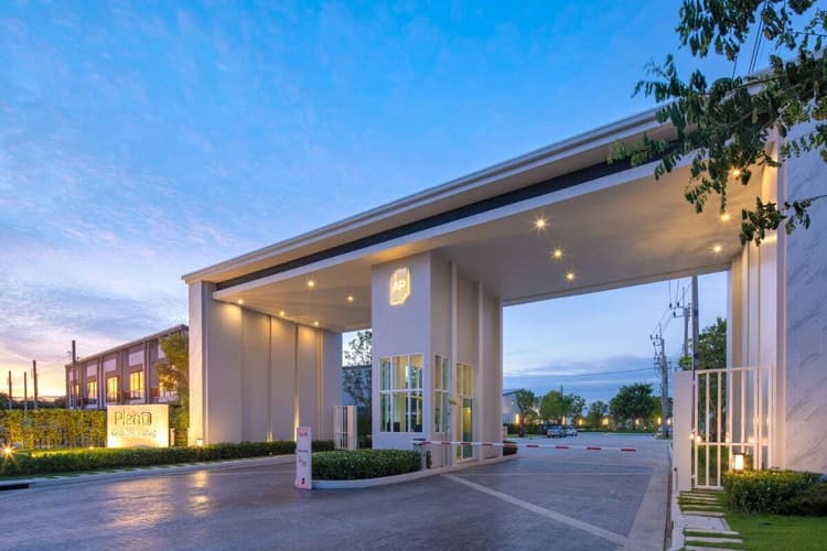 Pleno Rattanathibet - Bangyai main view