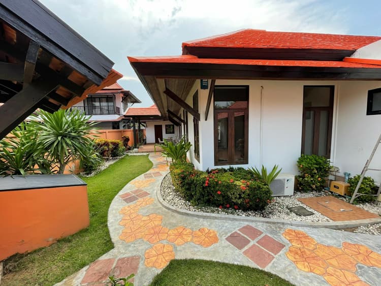 Siam Lake View main view