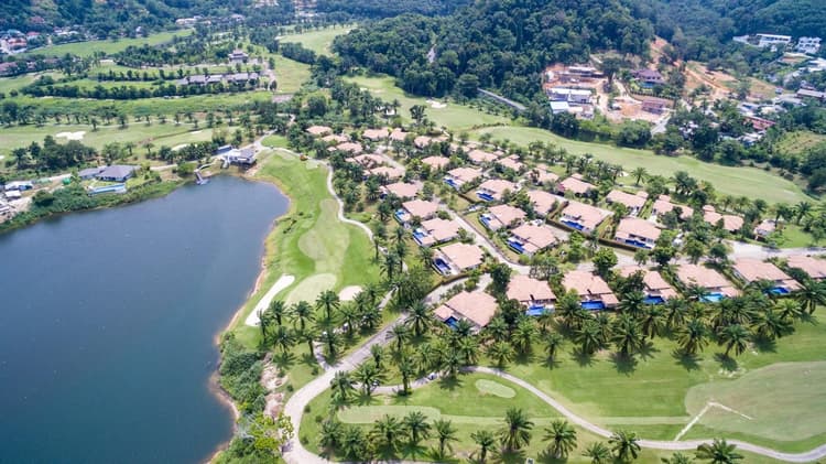 Loch Palm Garden Villas main view