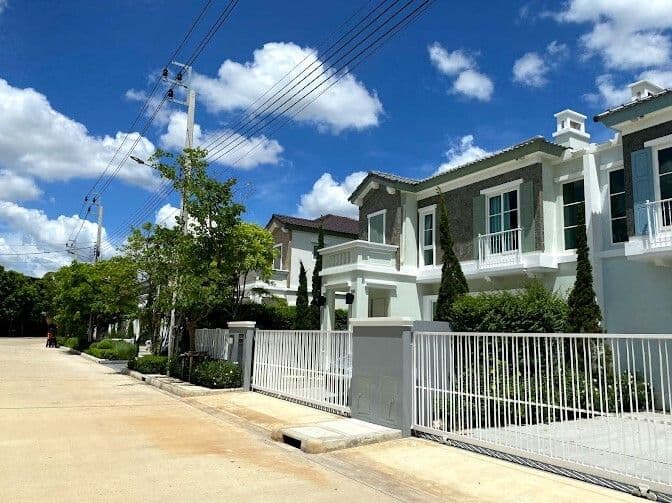 53bdbcd1-44d8-43f0-8cef-bb4b1c5761b0 main view