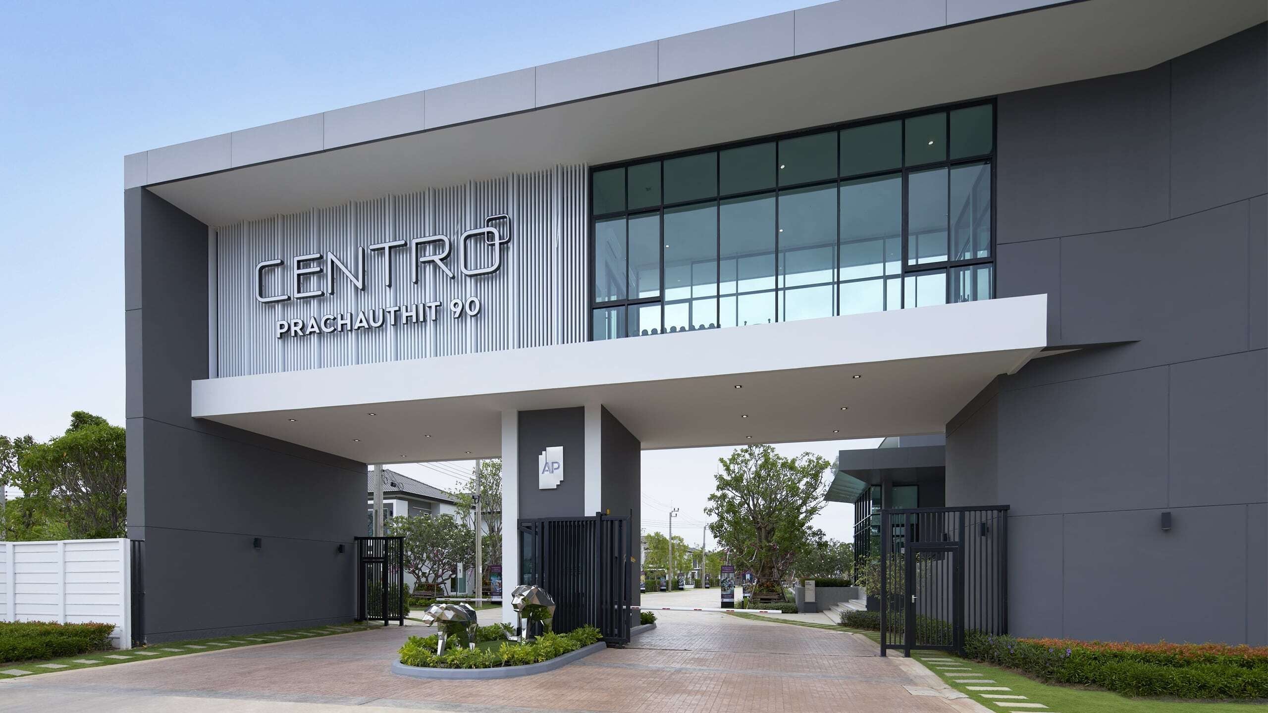 Project Name Centro Prachauthit 90
