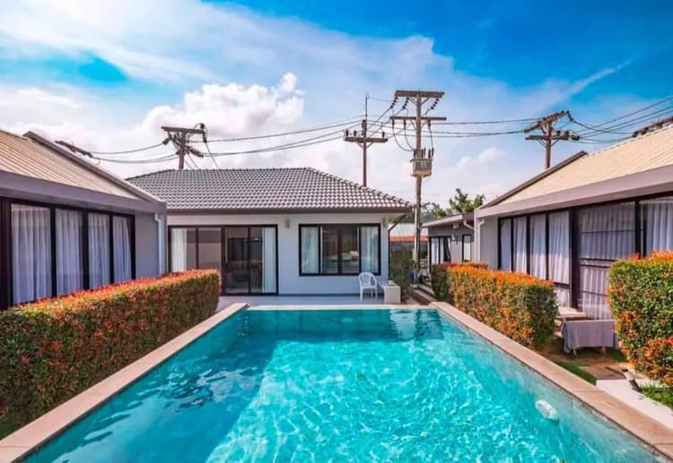 Larnthong Villa main view