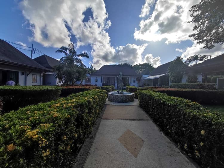 เกรซ พูล วิลล่า ป่าคลอก main view