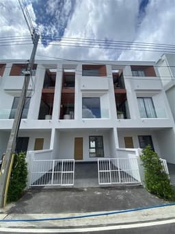 1 Bedroom Townhouse for sale