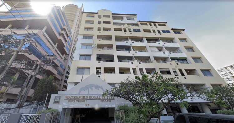 The Waterford Royal Suit Senanikom main view