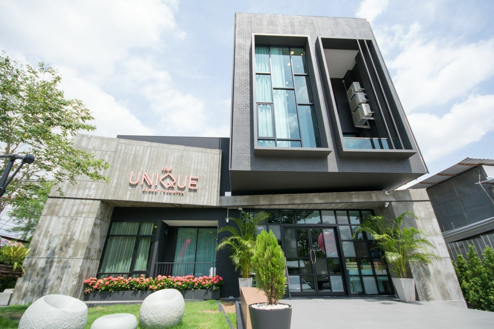 Project Name The Unique Ekamai-Ramintra