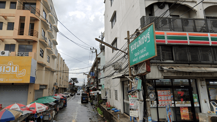 Pichet Village main view