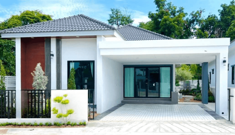 The Courtyard 4th by The Crown main view