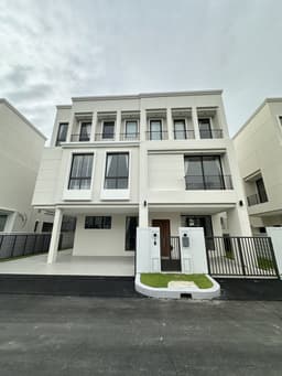 5 Bedroom House for sale