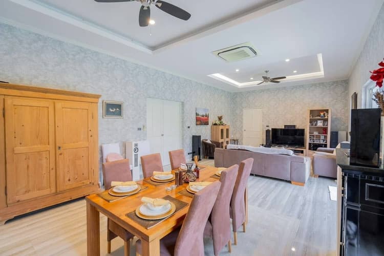 Lake Side Hua Hin main view