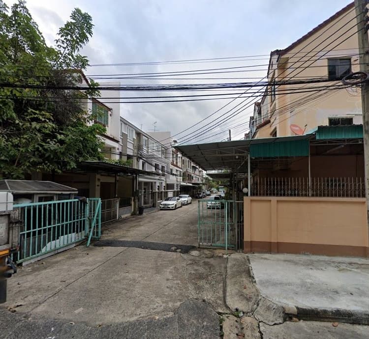 Baan Cholapruek Place main view