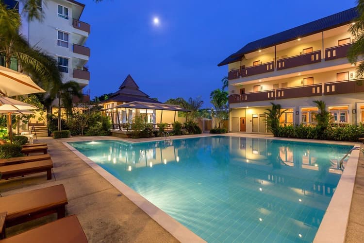 Chaiyapruek Residence main view