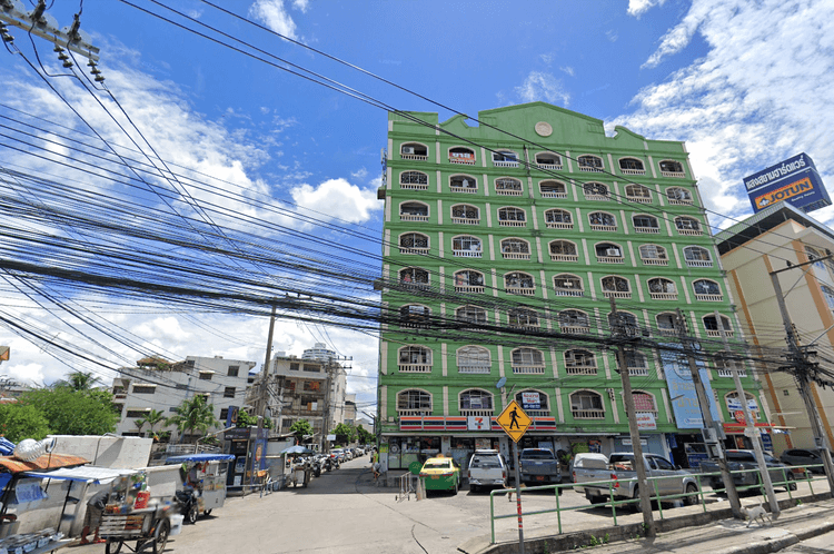 Nirund Residence 9 Udom Suk main view