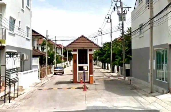 Project Name Ladda Ville 1-2