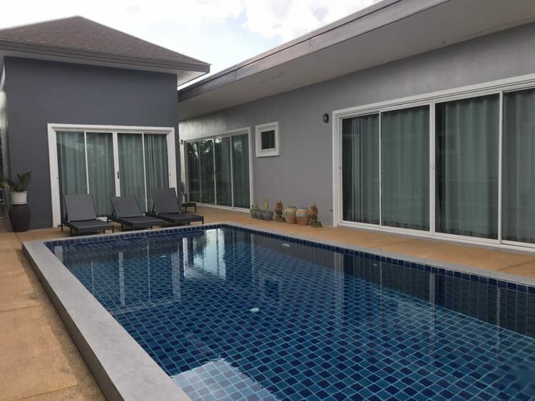 Sabai Pool Villa main view