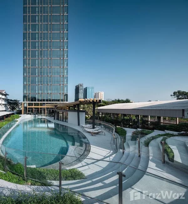 The Monument Thong Lo