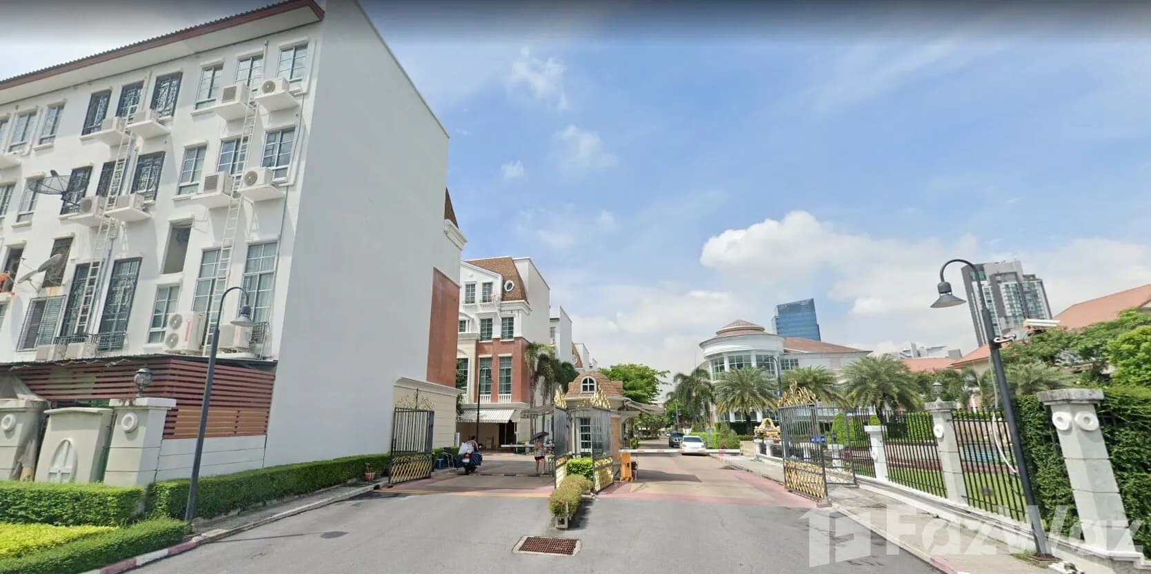 Baan Klang Krung Sathon-Narathiwas