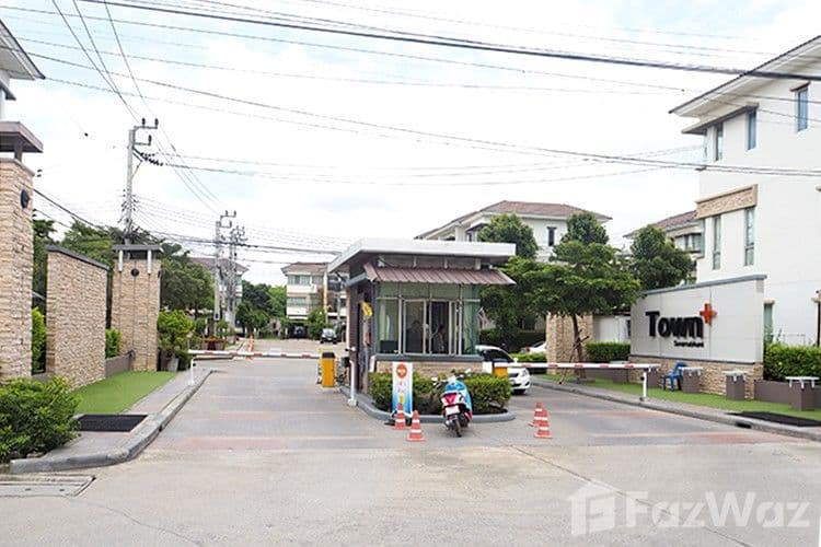 Town Plus Suvarnabhumi